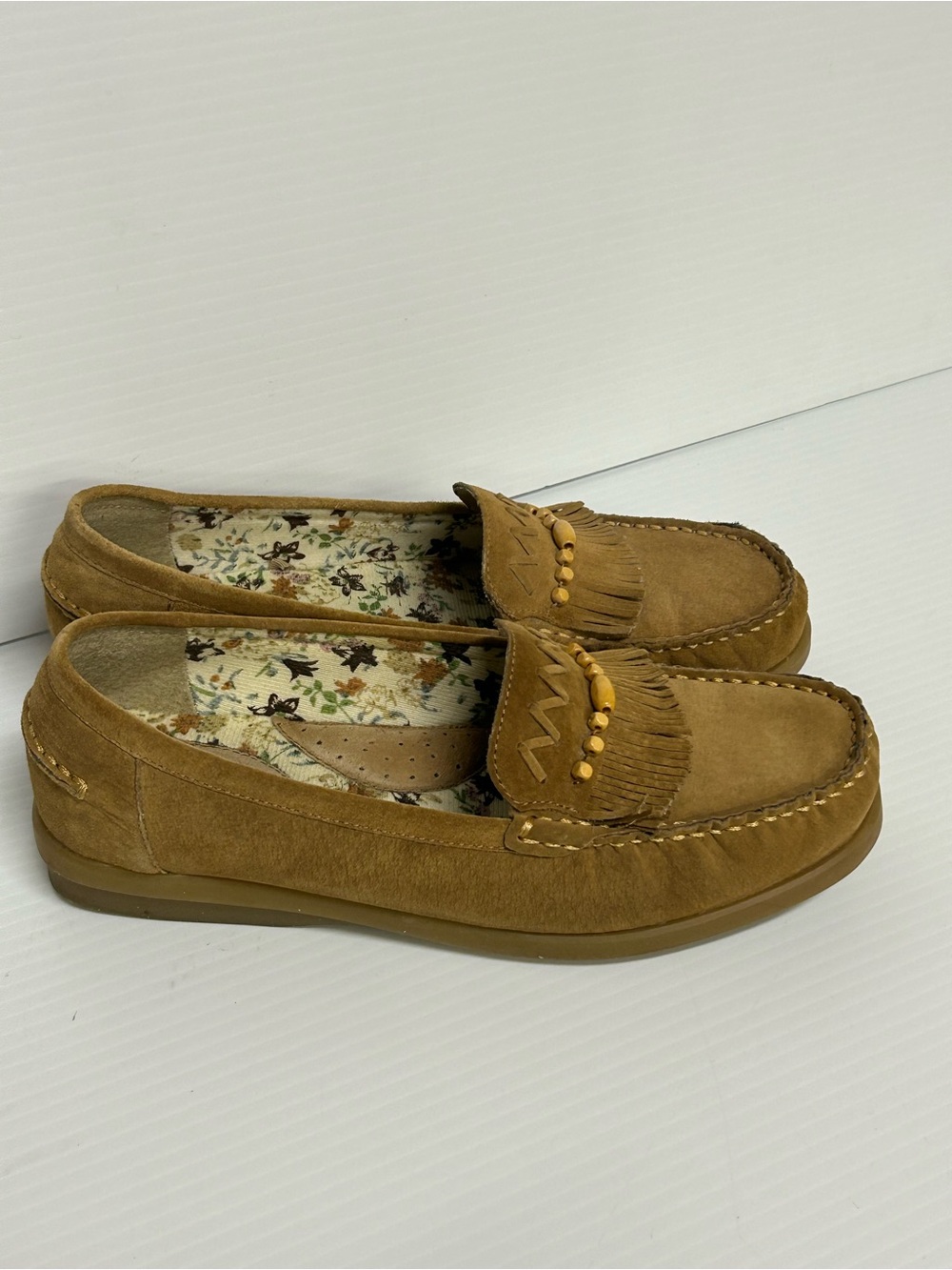 Earth Shoe Native Moccasin Style Loafer Flats Size 8.5 Tan